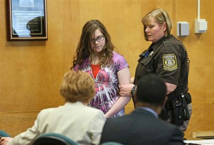 The Chilling Story of Anissa Weier And The 'Slender Man Stabbing'