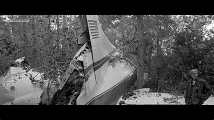 The Lynyrd Skynyrd Plane Crash: Inside The 1977 Tragedy