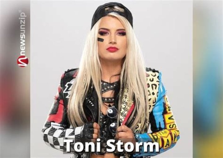 Toni Storm Height, Age, Biography, Wiki, Net Worth, Ethnicity, Parents, Husband, Family & More