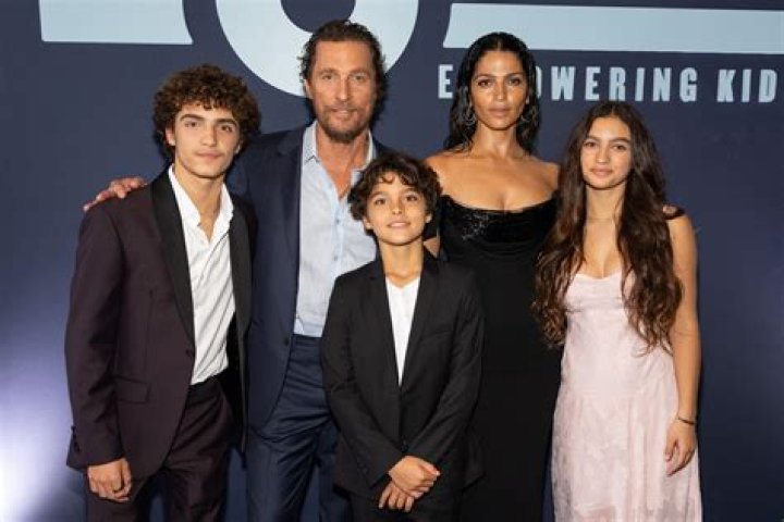 We’re Feeling Everything About Matthew McConaughey and Camila Alves’ Outfits At The ‘Serenity’ Premiere