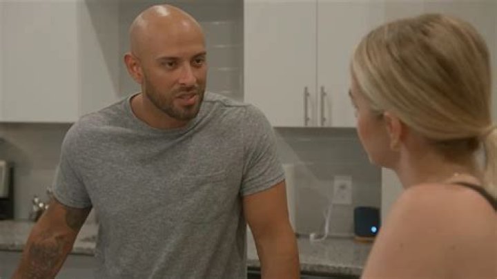 What Does Stacy Snyder From ‘Love Is Blind’ Do? Job Amid Her Relationship With Izzy Kapata