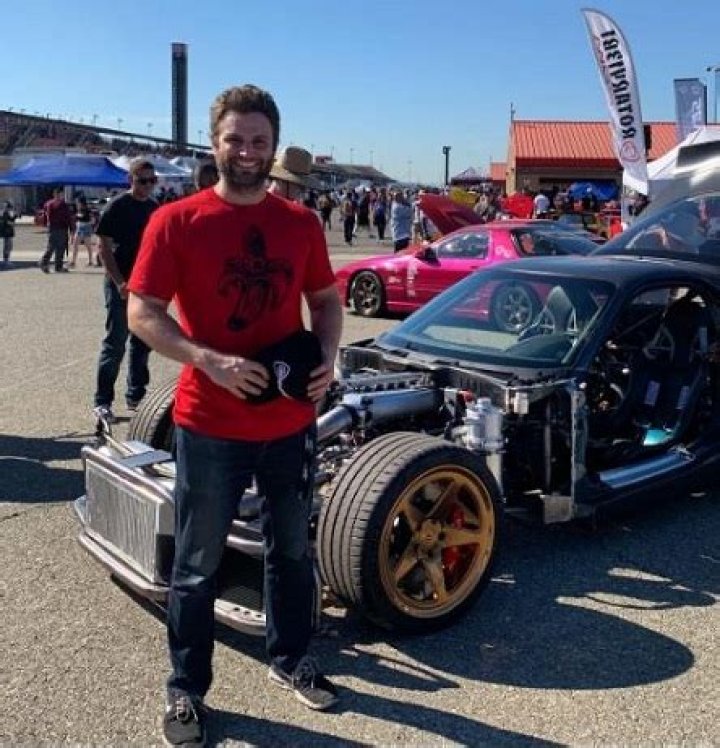 Who is Rob Dahm? Wiki, Biography, Net worth, Age, Wife, Parents, Girlfriend, Family, Height & More