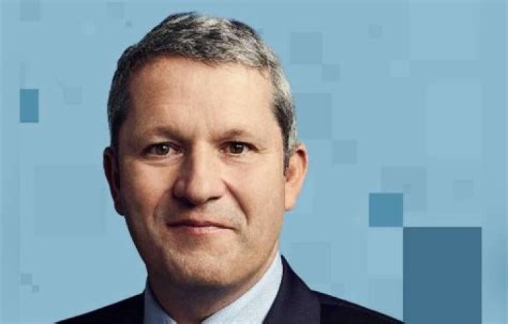 Wiki, Age, Net Worth, Salary, Wife, Family, Biography, Education, and more