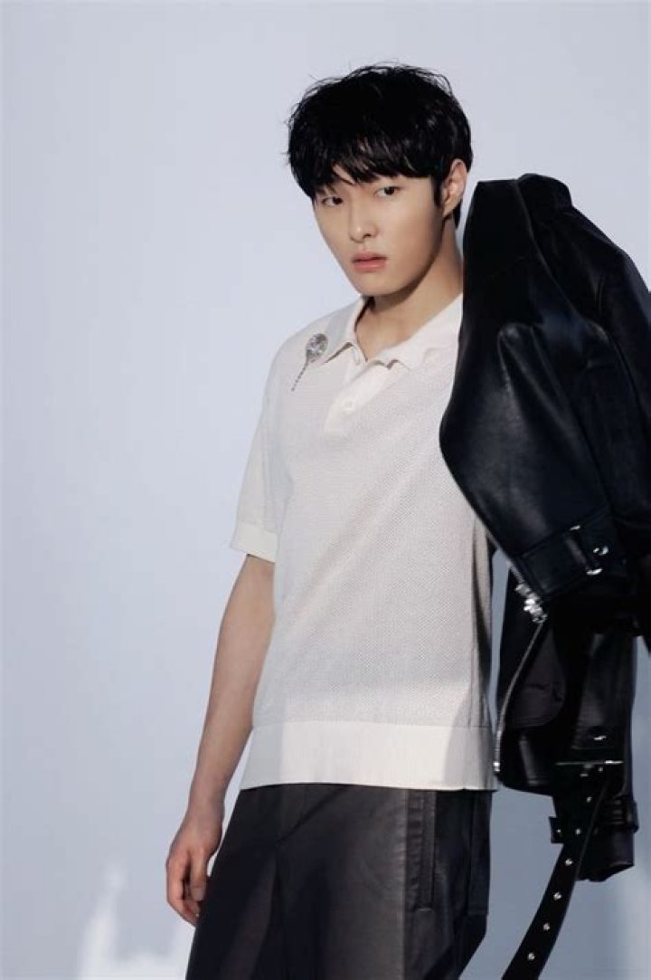 Yoon Chan Young Biography, Wiki, Height, Age, Girlfriend, Family, Net worth, Movies & More